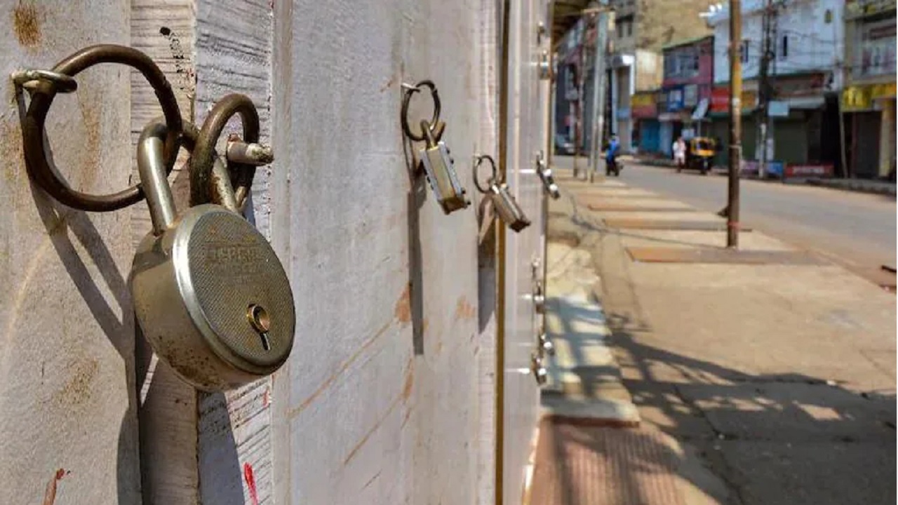 Damoh : सरकार और चुनाव ही सब कुछ नही, ग्रामीणो ने लगाया स्वेच्छा से कोरोना कर्फ्यू