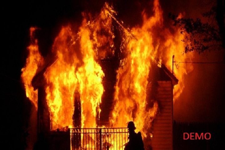 रीवा : दुकान में भड़की आग, बाजार में मच गई भगदड़