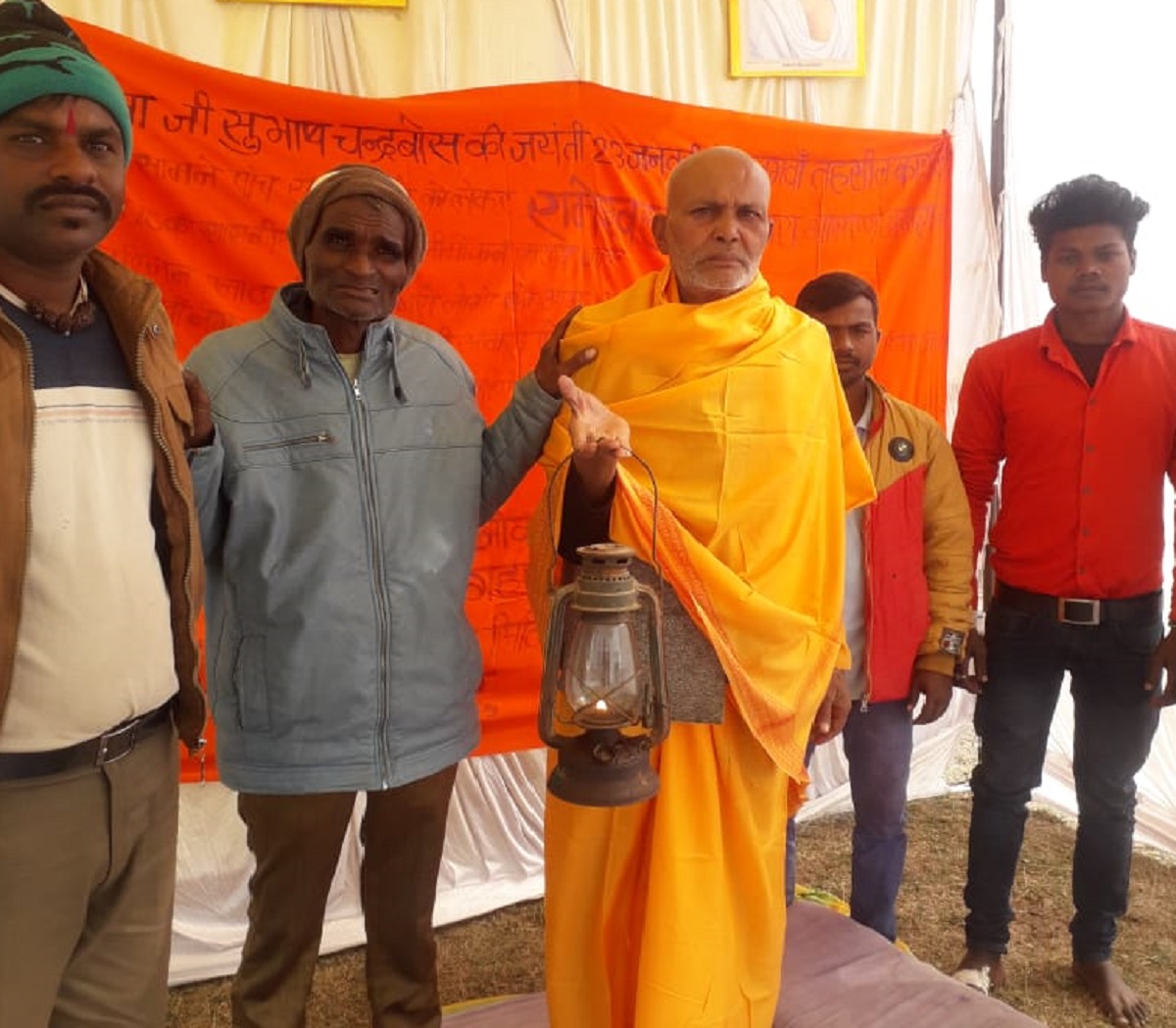 रीवा : भ्रष्टाचार का गढ़ बन चुकी मनगवां तहसील, SDM को हटाने मुख्यमंत्री से मिलेंगे समाजसेवी.. रीवा : भ्रष्टाचार का गढ़ बन चुकी मनगवां तहसील, SDM को हटाने मुख्यमंत्री से मिलेंगे समाजसेवी..