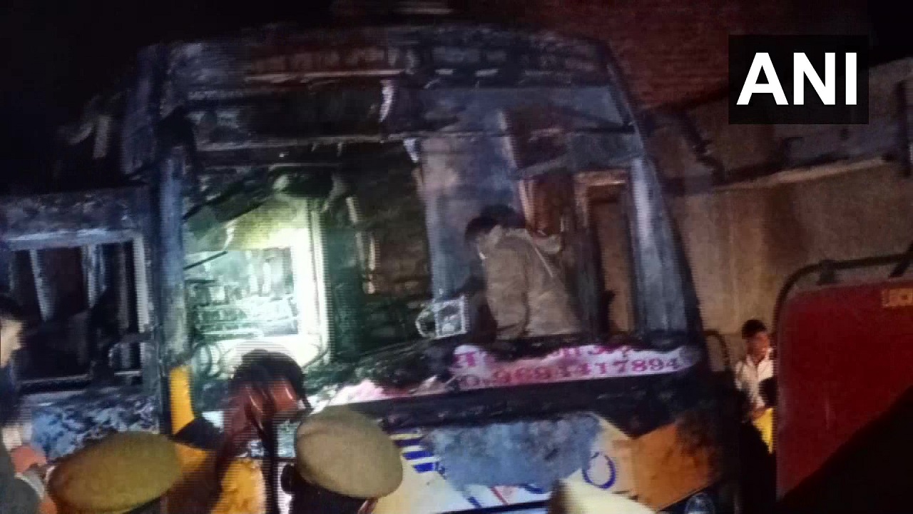 राजस्थान : बस में फैला करंट, लग गई आग, 6 की मौत, 19 घायल अस्पताल में भर्ती