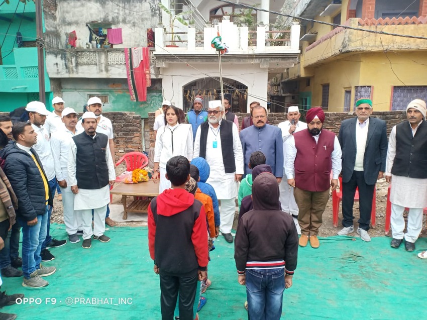 रीवा: वन्दे मातरम गीत गाकर कांग्रेस भवन में हुआ ध्वजारोहण, पढ़िए पूरी खबर...