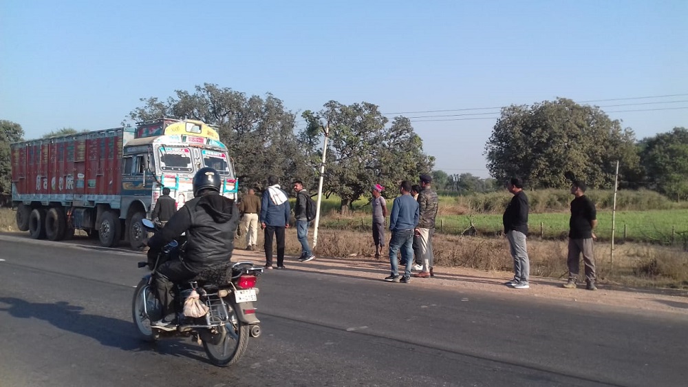 रीवाः वृद्ध किसान को ट्रक ने कुचला, हो गई मौत, पढ़िए पूरी खबर...