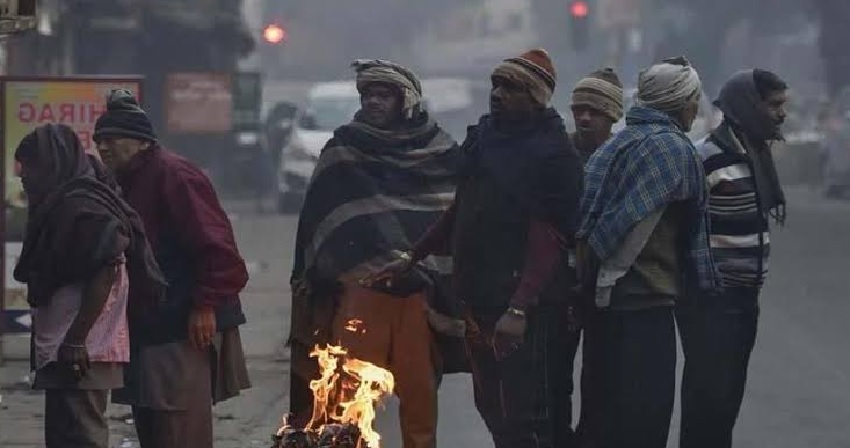 श्रीनगर की डल झील जमी,एमपी में भी कड़ाके की ठंड
