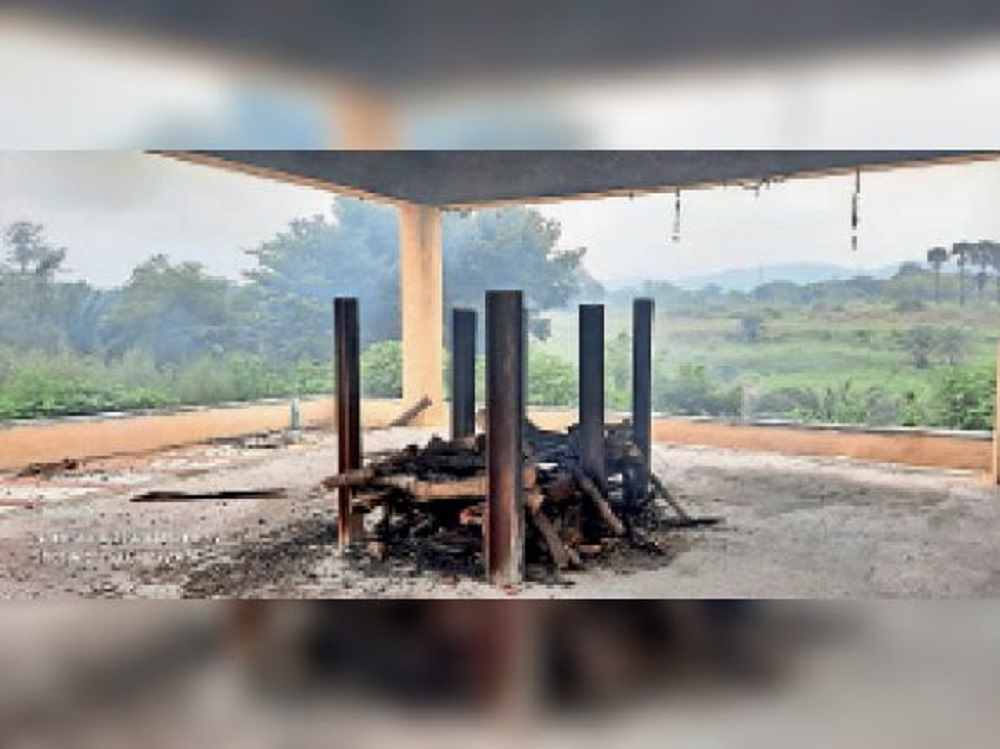 रीवाः मुक्ति धाम को लेकर दो पक्षो में तनातनी, मौके पर पहुचा प्रशासन का अमला...