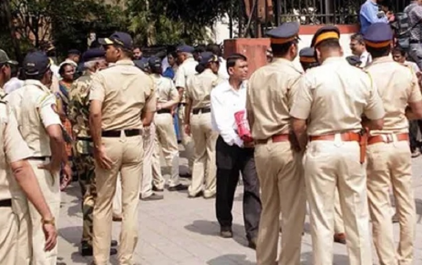 एक ही थाना में 5 वर्ष से अधिक समय तक पदस्थ नहीं रह सकेंगे पुलिस कर्मी एक ही थाना में 5 वर्ष से अधिक समय तक पदस्थ नहीं रह सकेंगे पुलिस कर्मी