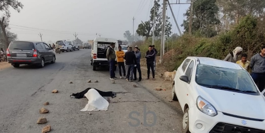 दिन दहाड़े डबल मर्डर से सनसनी, कार का पीछा कर रहे लोगों ने युवक व युवती की गोली मार कर की हत्या