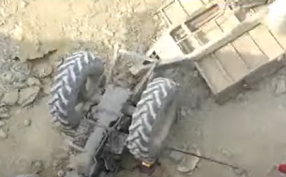 रीवा: पत्थर खदान में ट्रैक्टर पलटने से नाबालिग की मौत, पढ़िए पूरी खबर...