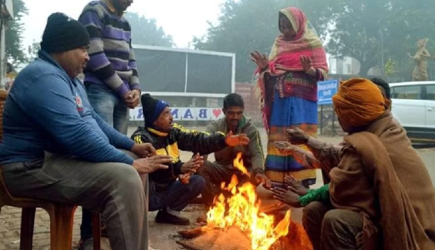 मौसम : अभी रहेगी कड़ाके की ठंड, तीन दिन बाद बूंदाबांदी के आसार मौसम : अभी रहेगी कड़ाके की ठंड, तीन दिन बाद बूंदाबांदी के आसार