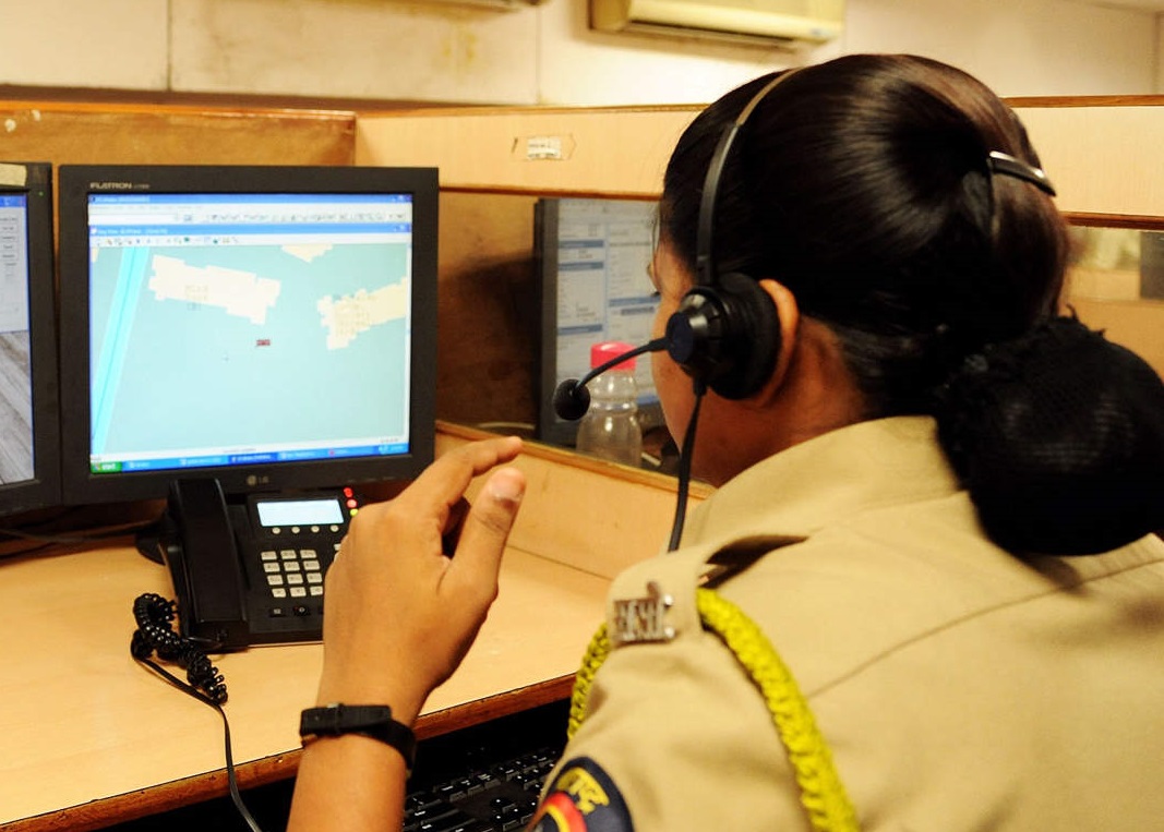 महिलाओं की सुरक्षा में एक और कदम, बटन दबाते ही मिलेगी पुलिस सहायता