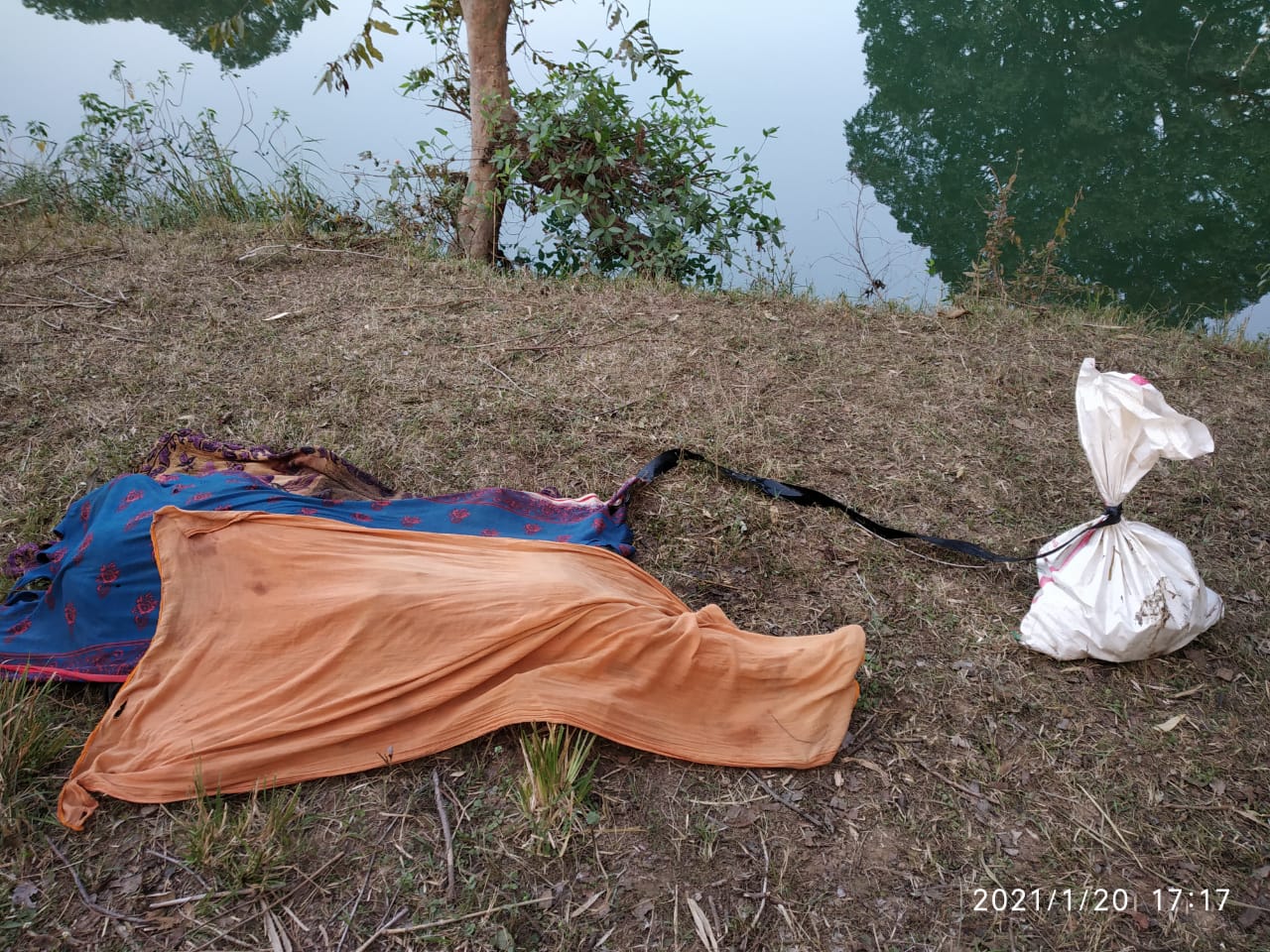 सतना : युवक का शव मिलने से गांव में फैली सनसनी