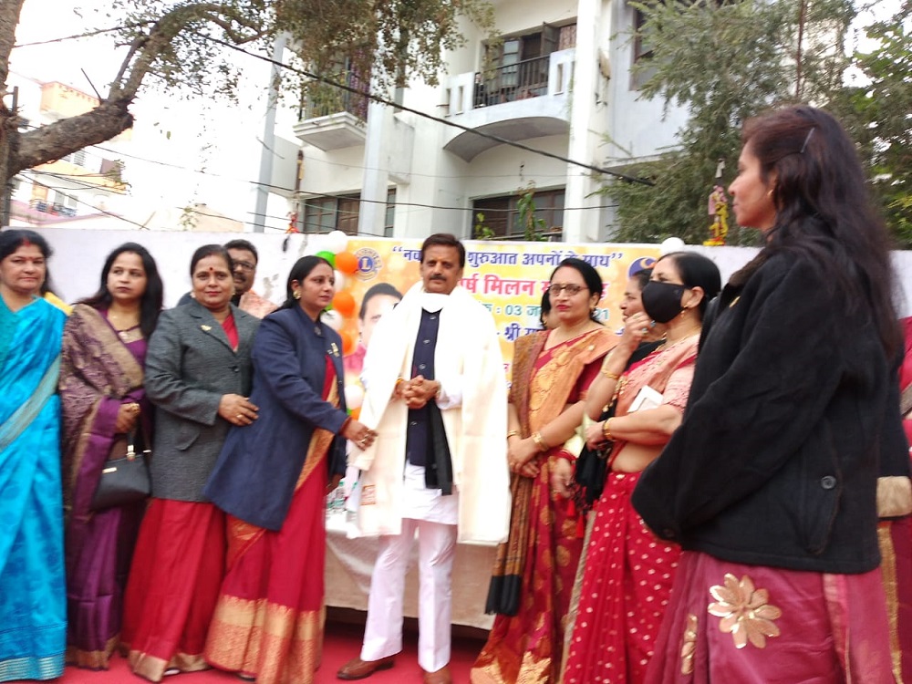 रीवाः नया वर्ष वैक्सीन का लेकर आया सवेरा, डरने की नही पर अलर्ट रहने की है जरूरत : राजेन्द्र शुक्ला