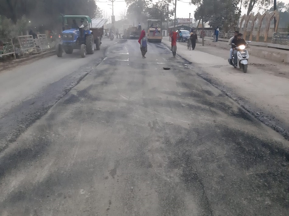 मुख्यमंत्री के आगमन को लेकर चकाचक हो रहा रीवा, चार दिन की चांदी फिर अंधेरी रात... मुख्यमंत्री के आगमन को लेकर चकाचक हो रहा रीवा, चार दिन की चांदी फिर अंधेरी रात...