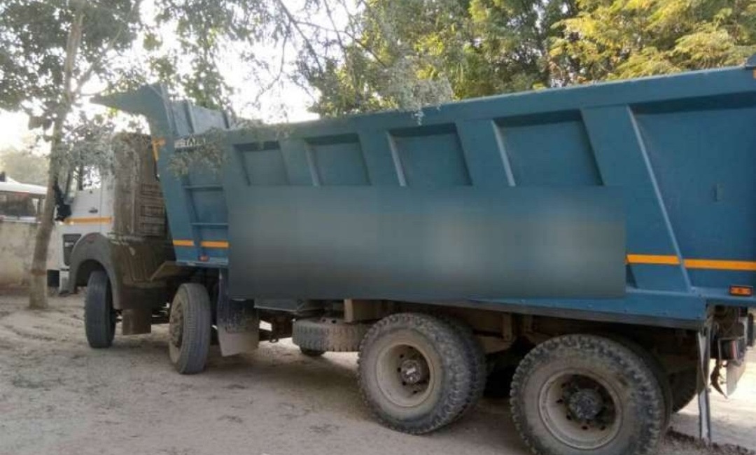 Satna News : अवैध उत्खनन एवं परिवहन करते 4 वाहन पकड़े गये, लगाम लगना हो रहा मुश्किल Satna News : अवैध उत्खनन एवं परिवहन करते 4 वाहन पकड़े गये, लगाम लगना हो रहा मुश्किल