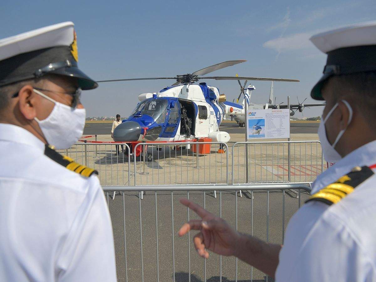 Atmanirbhar Bharat: Indian Navy को HAL से मिले तीन Mk III Advanced Light Helicopters Atmanirbhar Bharat: Indian Navy को HAL से मिले तीन Mk III Advanced Light Helicopters