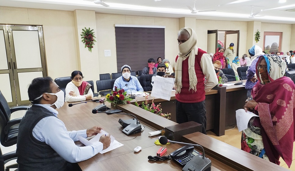 Rewa Jan Sunwai / कलेक्टर ने तीन पीडि़तों को आर्थिक सहायता दी, 169 आवेदन पत्रों में की जन सुनवाई Rewa Jan Sunwai / कलेक्टर ने तीन पीडि़तों को आर्थिक सहायता दी, 169 आवेदन पत्रों में की जन सुनवाई