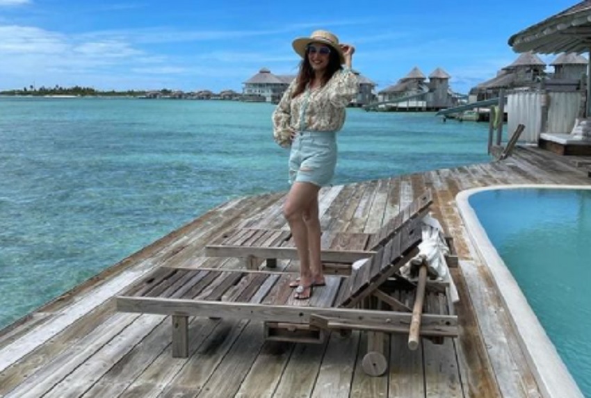 मालदीव है बाॅलीवुड सितारों की सबसे पसंदीदा जगह, साल 2021 में वेकेशन इंज्वाॅय करने पहुंची ये एक्ट्रेस