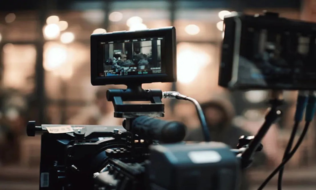 कोरोना पॉजिटिव होने के बावजूद भी शूटिंग में व्यस्त थी बॉलीवुड एक्ट्रेस, FIR दर्ज कोरोना पॉजिटिव होने के बावजूद भी शूटिंग में व्यस्त थी बॉलीवुड एक्ट्रेस, FIR दर्ज