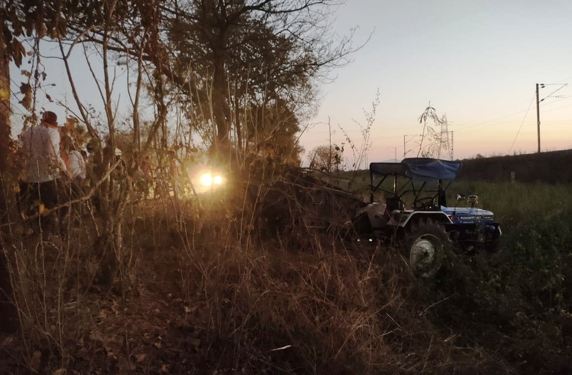 सतना / मैहर से दर्शन कर लौट रहें श्रद्धालुओं से भरे ट्रैक्टर की ट्रक से टक्कर, कई घायल