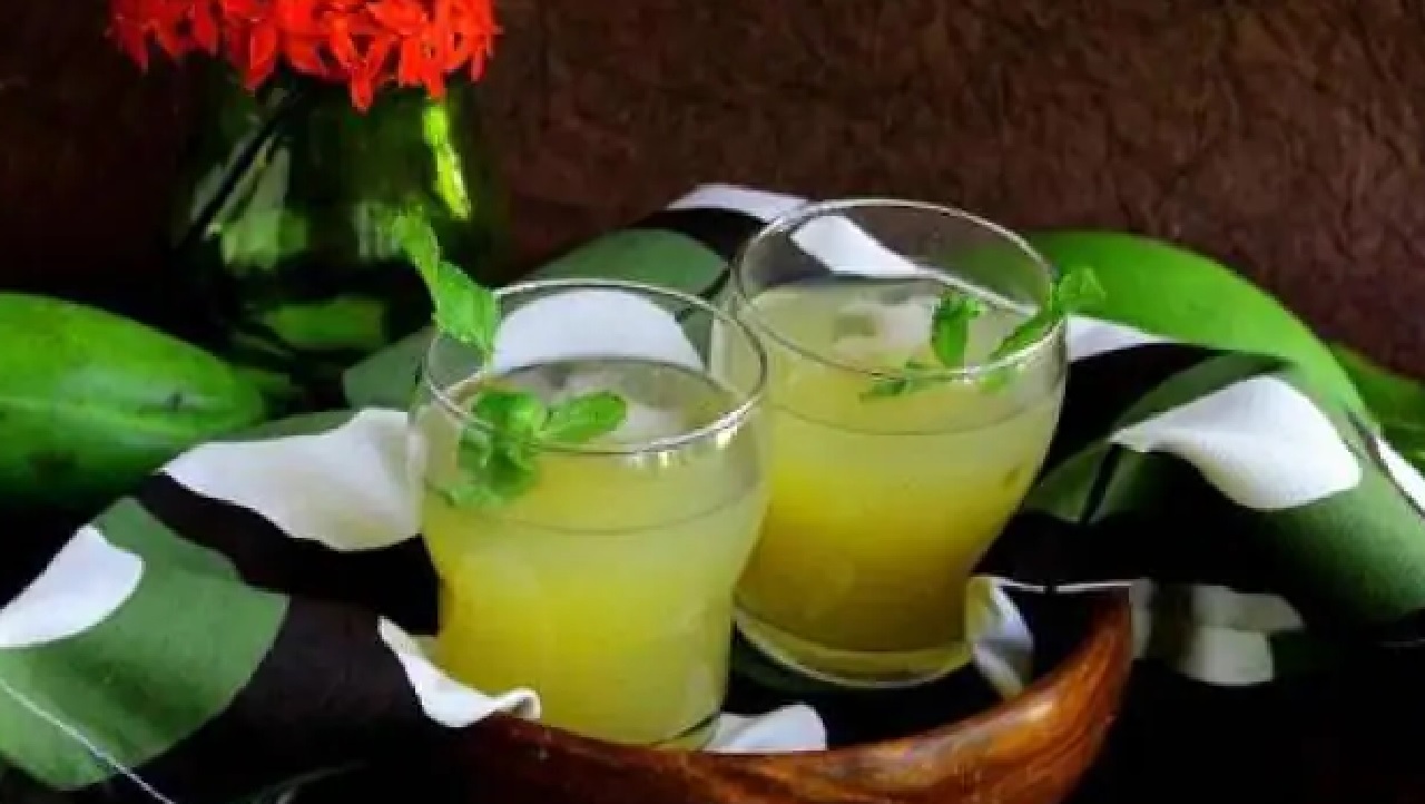 Aam Panna Recipe : गर्मी दूर करने एवं बाॅडी को रिफ्रेश रखने में बेहद फायदेमंद है आम का पन्ना, ऐसे करें तैयार Aam Panna Recipe : गर्मी दूर करने एवं बाॅडी को रिफ्रेश रखने में बेहद फायदेमंद है आम का पन्ना, ऐसे करें तैयार