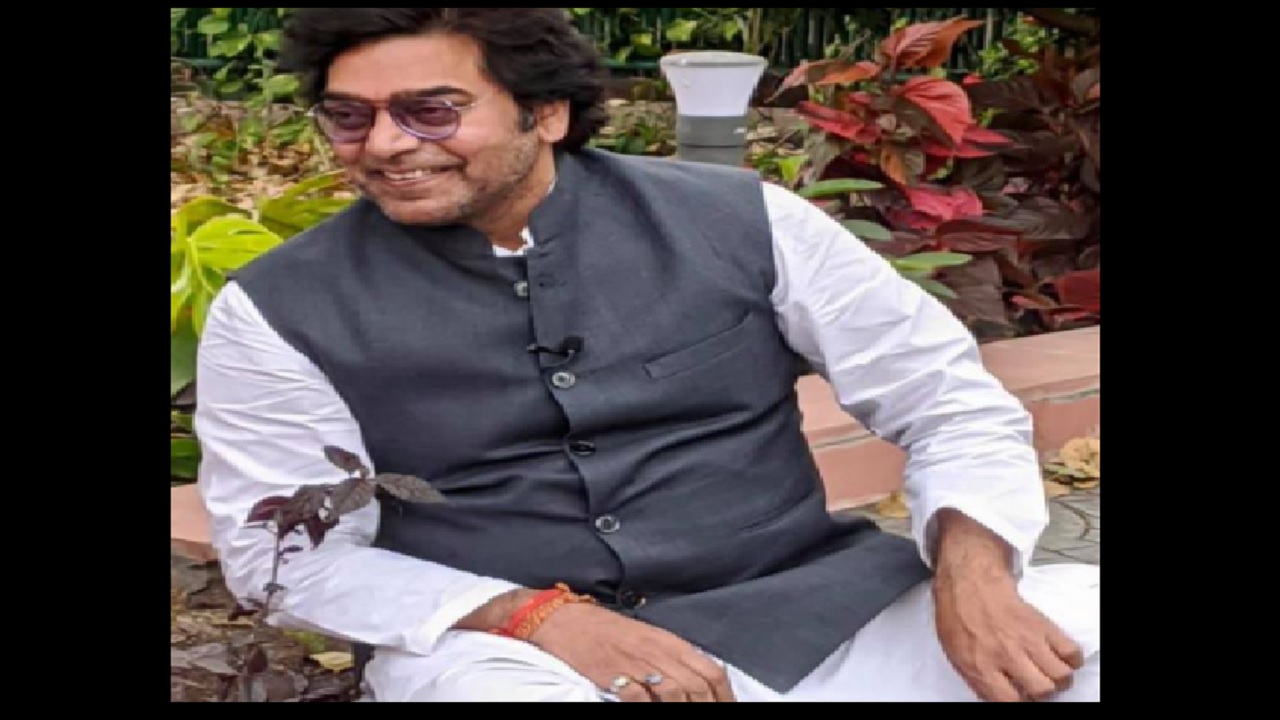 आशुतोष राणा हुए कोरोना पाॅजिटिव, 6 दिन पहले पत्नी के साथ लगवाई थी वैक्सीन की पहली डोज आशुतोष राणा हुए कोरोना पाॅजिटिव, 6 दिन पहले पत्नी के साथ लगवाई थी वैक्सीन की पहली डोज