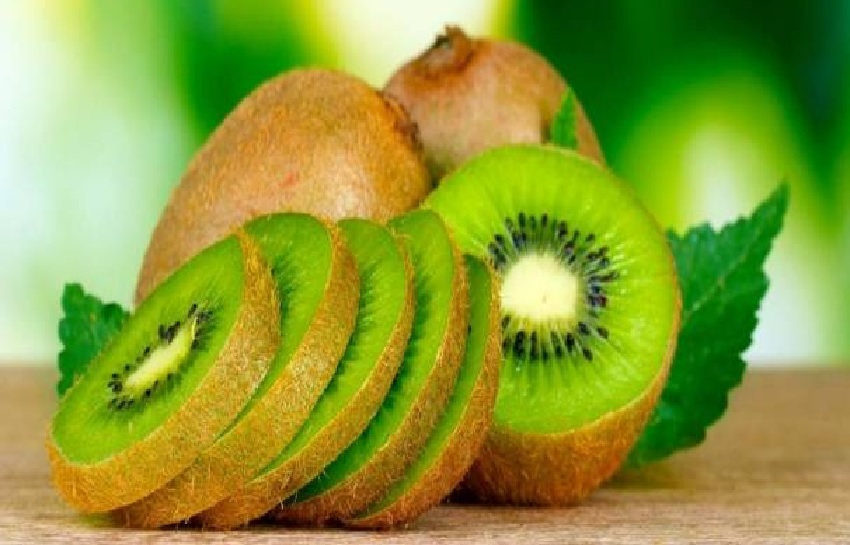 गर्मियों में इन फलों के सेवन से कन्ट्रोल किया जा सकता है हाई ब्लड प्रेसर, जानिए कौन है वो फल