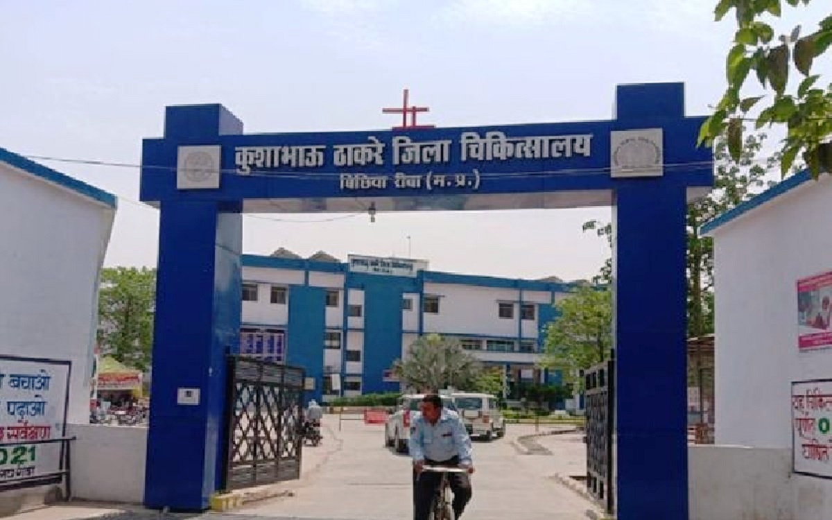 रीवा / आशा कार्यकर्ता एवं उसकी बहन को रास्ते में मिले परिचित ने घर छोड़ने के बहाने दिया लिफ्ट, सूनसान जगह पर ले जाकर किया रेप रीवा / आशा कार्यकर्ता एवं उसकी बहन को रास्ते में मिले परिचित ने घर छोड़ने के बहाने दिया लिफ्ट, सूनसान जगह पर ले जाकर किया रेप