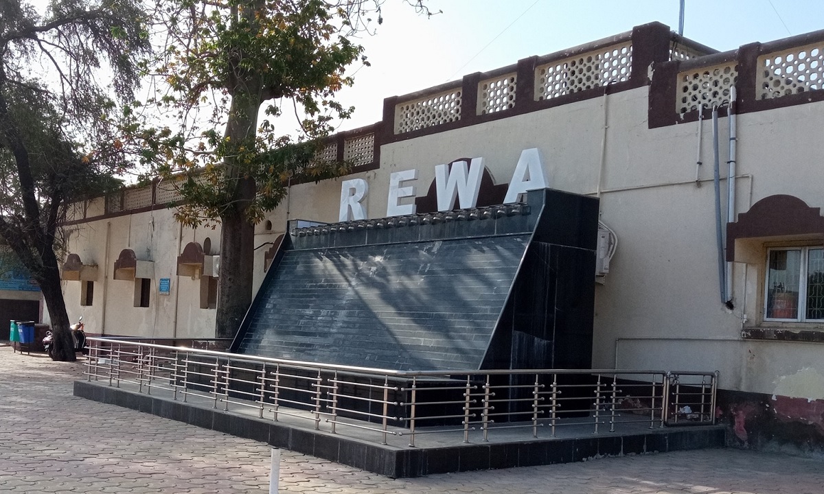 कोरोना संक्रमण के चलते ट्रेनों पर फिर मंडराएं संकट के बादल, बंद हो सकती है रीवा से आने-जाने वाली ये नियमित ट्रेन