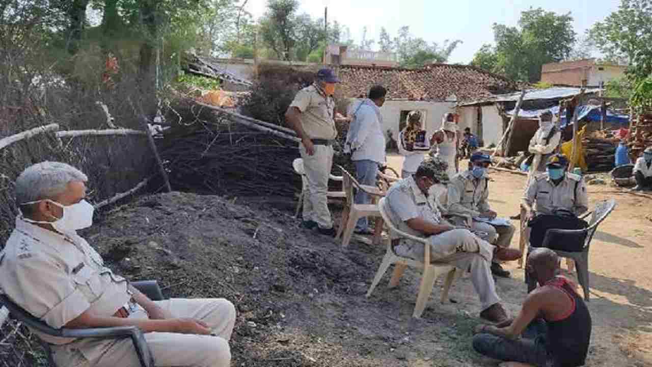 मायके में रिश्तेदारों के साथ नहा रही थी पत्नी, मोंगरी से पीटकर पति ने उतारा मौत के घाट, फिर कुंए में कूद गया