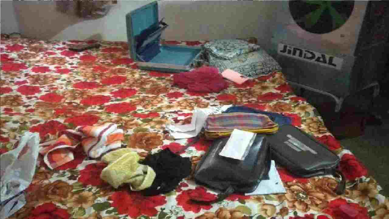 परिवार को बंधक बनाया और ले गए 3 किलो चांदी, 15 तोला सोना के साथ 70 हजार की नकदी