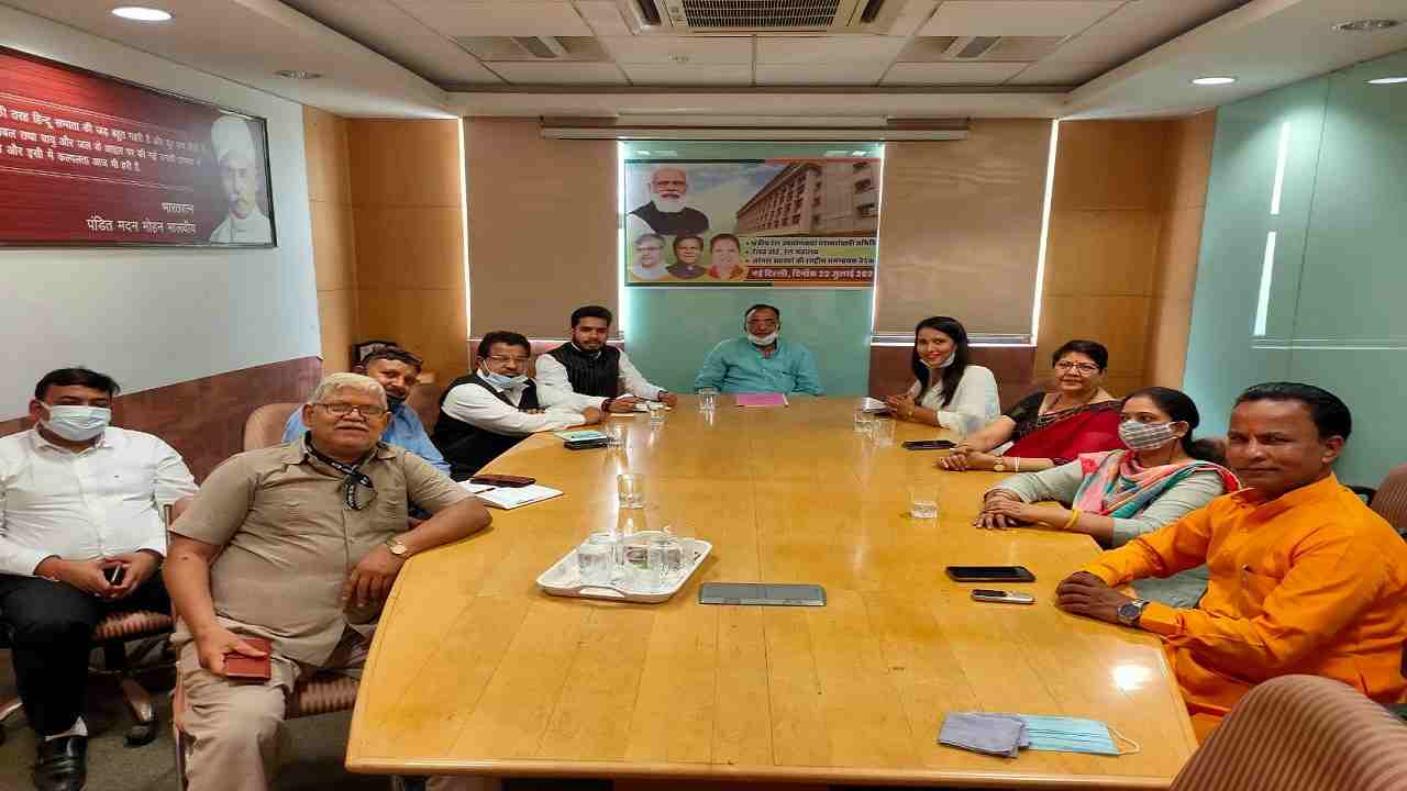 देश के विभिन्न रेलवे जोनों के सलाहकार सदस्यों ने रीवा निवासी स्वाती पटेल को बनाया समन्वय समिति उप सचिव देश के विभिन्न रेलवे जोनों के सलाहकार सदस्यों ने रीवा निवासी स्वाती पटेल को बनाया समन्वय समिति उप सचिव