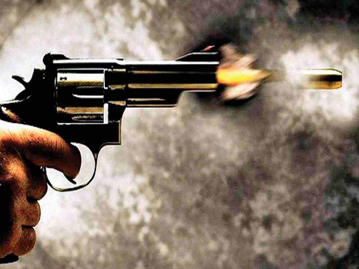 रीवा में युवक को धमकाते हुये बदमाशों ने हवा में चलाई गोली, शिकायत पर पहुची पुलिस