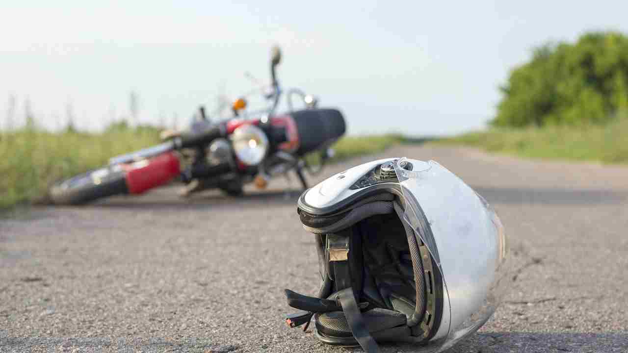 Road Accident in Rewa / स्कार्पियो चालक ने बाइक सवार को कुचला, हादसे में दो की मौत, पुलिस की घेराबंदी में...