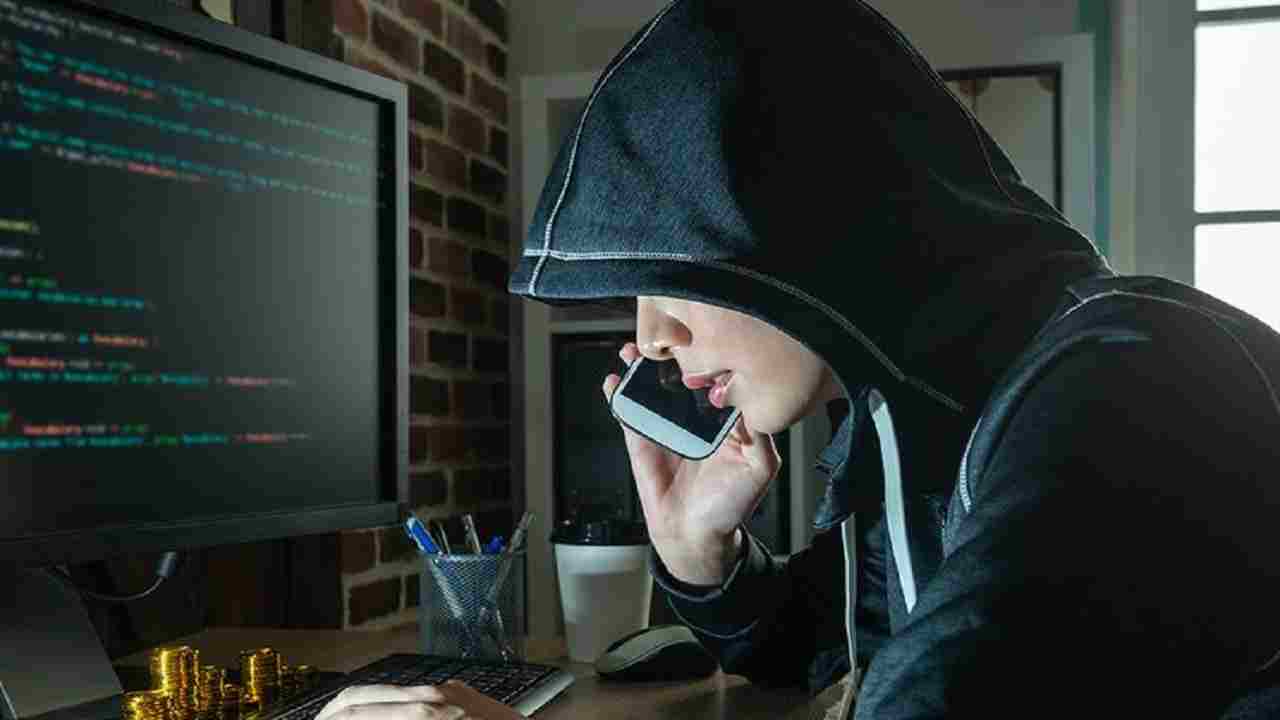 सिंगरौली में लड़की अश्लील वीडियो बनाकर लोगों को करती थी ब्लैकमेल, हकीकत जानकर हैरान रह गए लोग...