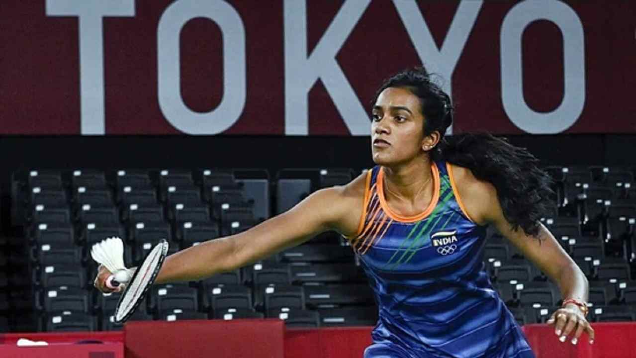 भारत की पीवी सिंधु ने रचा इतिहास, दो ओलम्पिक में लगातार मेडल लाने वाली बनी पहली महिला खिलाड़ी