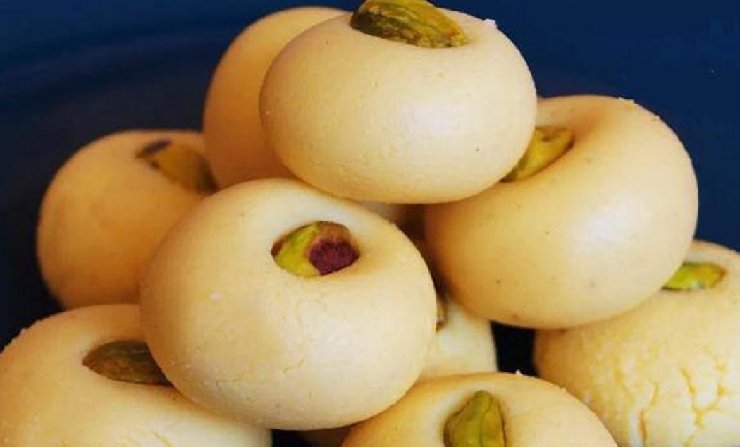 Doodh Peda recipe : बाजार जैसा घर में बनाना चाहते है दूध पेड़ा रेसिपी, तो यह परफेक्ट बनाने की विधि Doodh Peda recipe : बाजार जैसा घर में बनाना चाहते है दूध पेड़ा रेसिपी, तो यह परफेक्ट बनाने की विधि