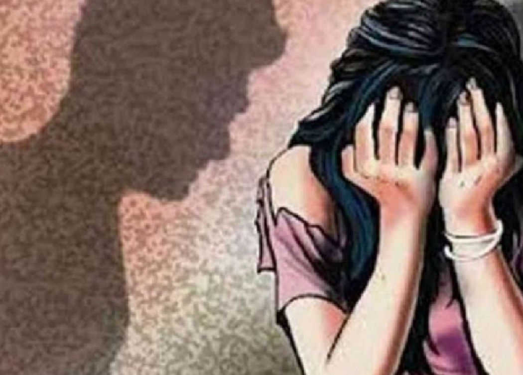 पीएससी की छात्रा को ब्लैकमेल कर शारीरिक शोषण करने वाला गिरफ्तार, कोचिंग में की दोस्ती, बुलाया था घर पीएससी की छात्रा को ब्लैकमेल कर शारीरिक शोषण करने वाला गिरफ्तार, कोचिंग में की दोस्ती, बुलाया था घर