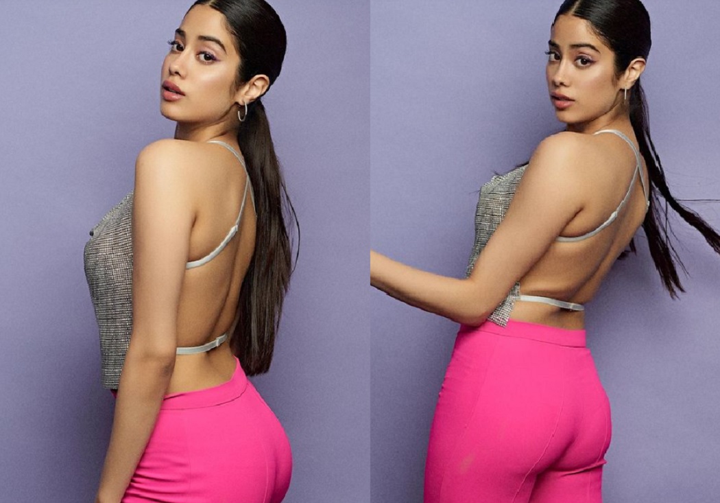 Janhvi Kapoor Roohi Look Viral : पिंक पैंट एवं ग्रे कलर का पहना बैकलेस टाॅप, तस्वीरों में बेहद खूबसूरत नजर आई एक्ट्रेस Janhvi Kapoor Roohi Look Viral : पिंक पैंट एवं ग्रे कलर का पहना बैकलेस टाॅप, तस्वीरों में बेहद खूबसूरत नजर आई एक्ट्रेस