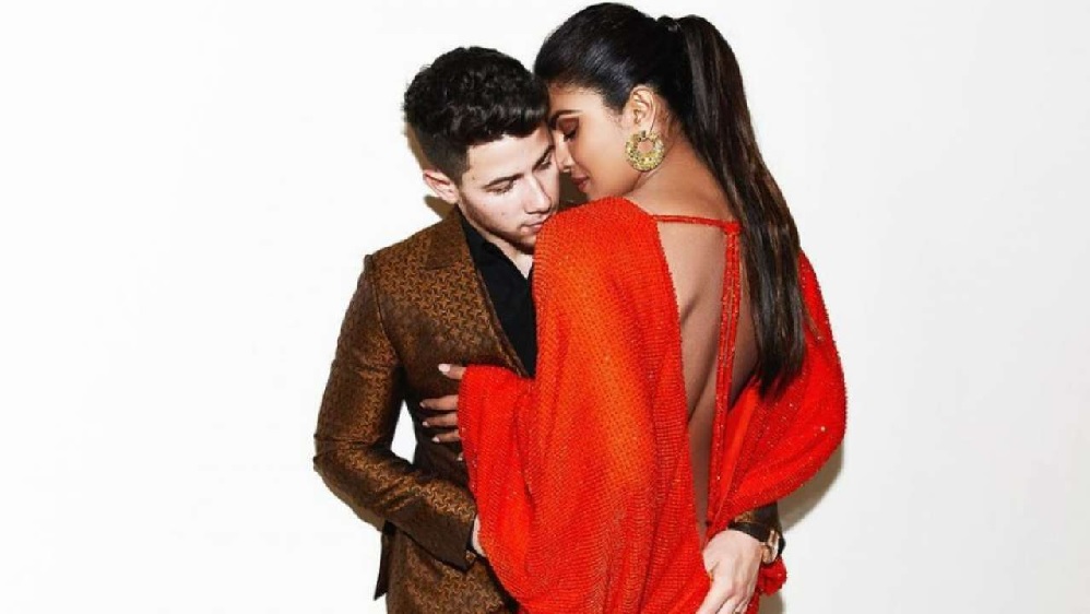 देशी गर्ल Priyanka Chopra ने खोला विदेश में रेस्टोरेंट, मिलेंगी इस तरह की बेहतरीन चीज़े