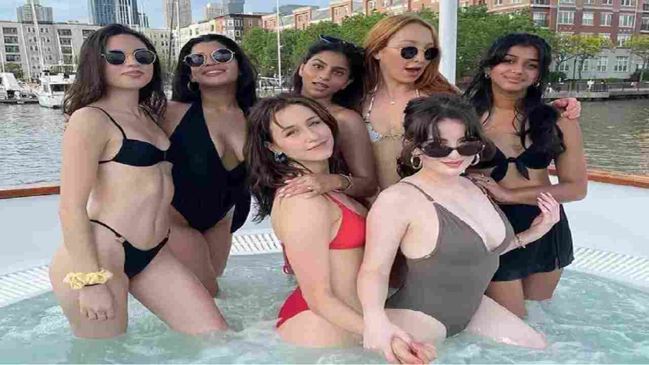 Suhana Khan ने अपने सहेलियों के साथ की बिकिनी में पूल पार्टी