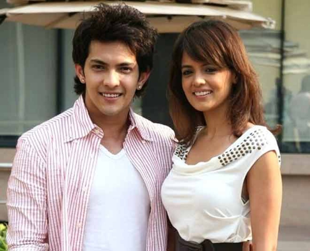 Bollywood में टूटा Corona का कहर, अब एक्टर Aditya Narayan और पत्नी Shweta Agarwal हुई कोविड पॉजिटिव