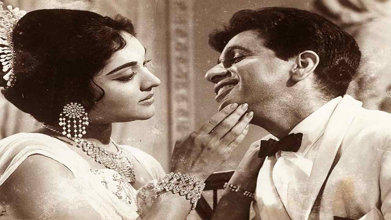 Dilip Kumar Death: जब दिलीप कुमार ने कर दी थी एक्ट्रेस के साथ गन्दी हरकत, मच गया था हंगामा