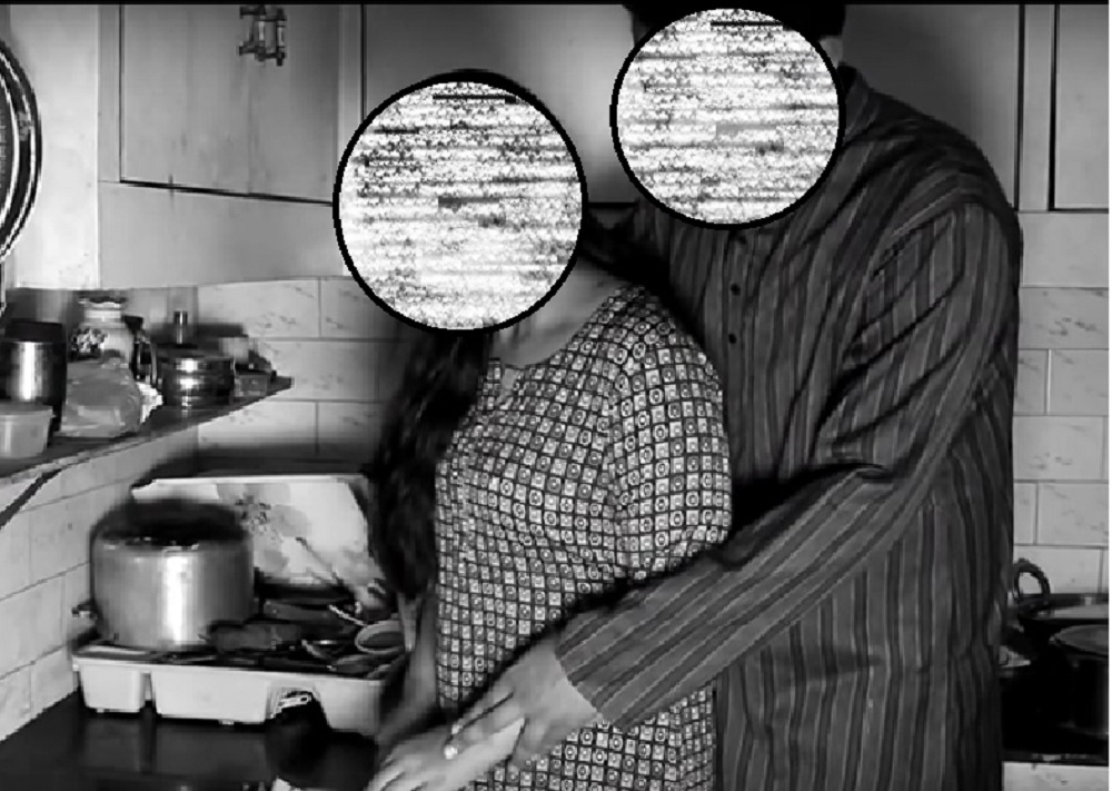 रीवा में 15 साल तक करता रहा शिक्षिका का शारीरिक शोषण, पैसा खत्म होने के बाद कर ली दूसरी शादी : REWA NEWS रीवा में 15 साल तक करता रहा शिक्षिका का शारीरिक शोषण, पैसा खत्म होने के बाद कर ली दूसरी शादी : REWA NEWS