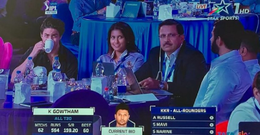 IPL Auction बीच Center Of Attraction रहे शाहरूख के बेटे आर्यन व जूही की बेटी जान्हवी, तस्वीर शेयर कर एक्ट्रेस ने लिखा..
