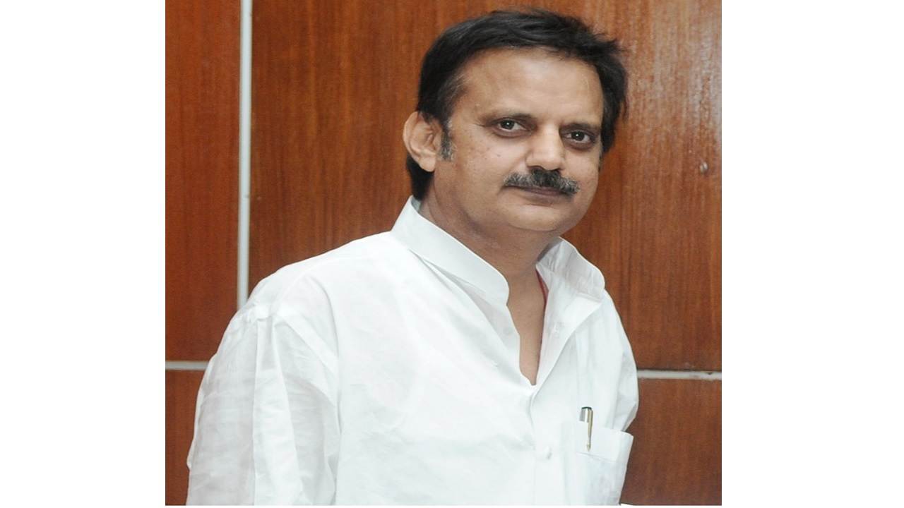 1 JUNE से अनलॉक हो रहे REWA की जनता से पूर्व मंत्री एवं रीवा विधायक राजेन्द्र शुक्ल ने की अपील, पढ़िए पूरी खबर 1 JUNE से अनलॉक हो रहे REWA की जनता से पूर्व मंत्री एवं रीवा विधायक राजेन्द्र शुक्ल ने की अपील, पढ़िए पूरी खबर