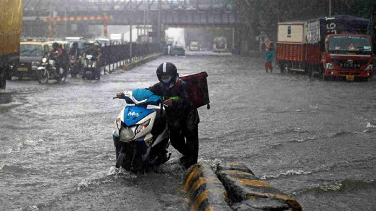 Heavy Rainfall Alert In Mumbai: पानी-पानी हुई मुंबई, मौसम विभाग ने अगले 5 दिनों के लिए जारी किया अलर्ट
