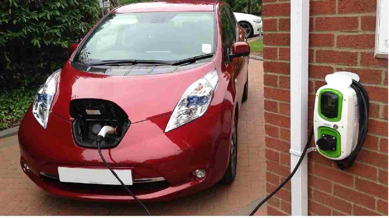 Electric Vehicle Policy 2021 : गाडी खरीदने में मिल रही 1.50 लाख की सब्सिडी, रजिस्ट्रेशन भी फ्री में होगा