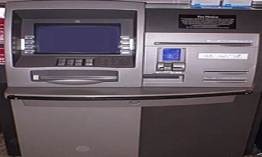 बदमाशों ने एटीएम मशीन में हाथ डालकर निकाले 2.40 लाख, जानकर भौचक रह गए बैंक अधिकारी : REWA NEWS