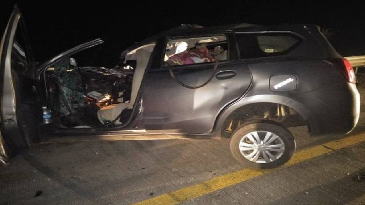 MP News : इलाज कराकर लौट रहे परिवार की कार ट्रक से टकराई, 3 की मौत