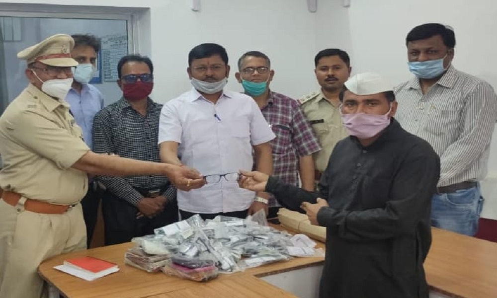 केंद्रीय जेल के 240 बंदियों को सद्गुरु नेत्र चिकित्सालय ने दिए चश्में : SATNA NEWS केंद्रीय जेल के 240 बंदियों को सद्गुरु नेत्र चिकित्सालय ने दिए चश्में : SATNA NEWS