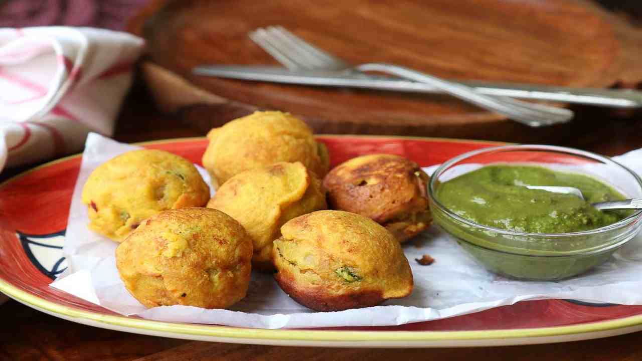 Aloo Bonda Recipe In Hindi : आलूबोंडा बनाने का ये सरल तरीका नहीं पता होगा आपको Aloo Bonda Recipe In Hindi : आलूबोंडा बनाने का ये सरल तरीका नहीं पता होगा आपको
